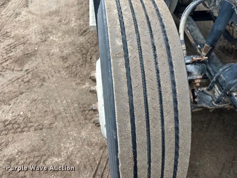 image for item FK1722 2000 Kenworth T800 semi truck