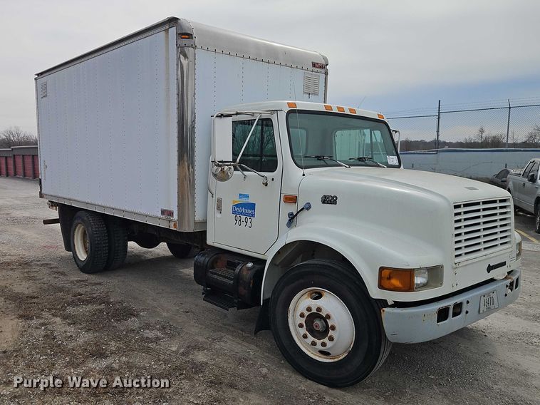 image for item FN5583 1998 International 4700 box truck