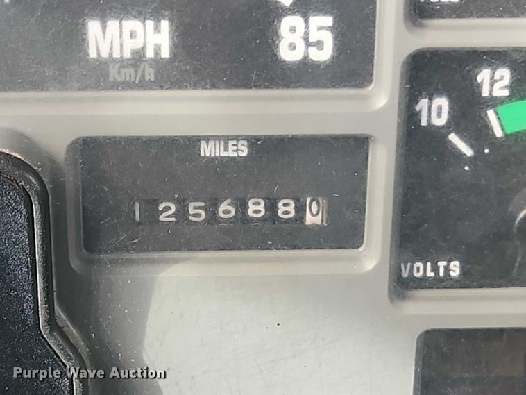 image for item FN5583 1998 International 4700 box truck