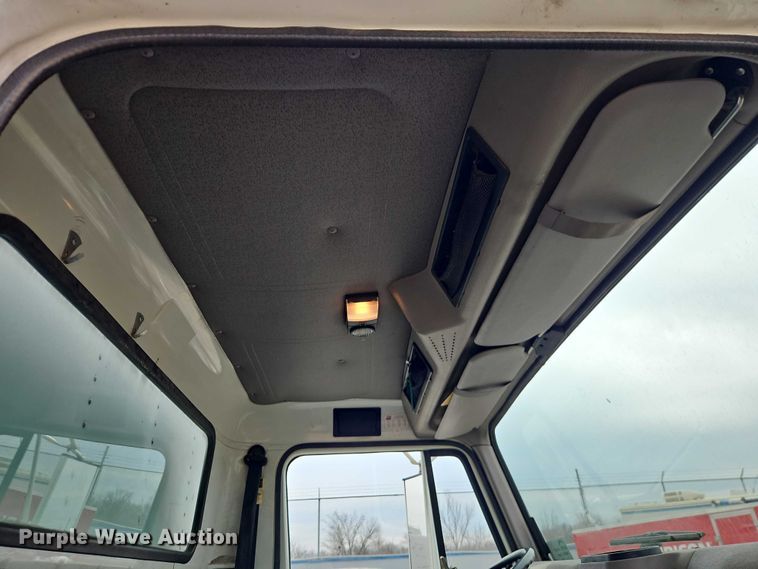 image for item FN5583 1998 International 4700 box truck