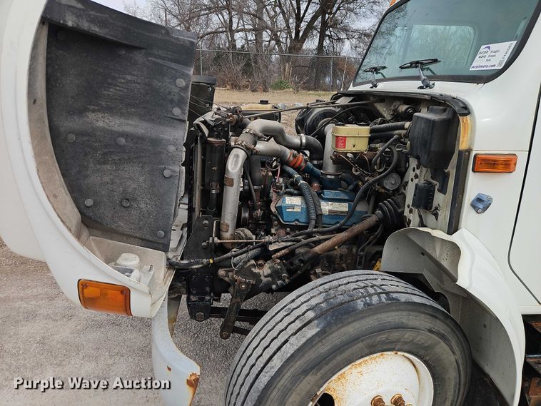 image for item FN5583 1998 International 4700 box truck