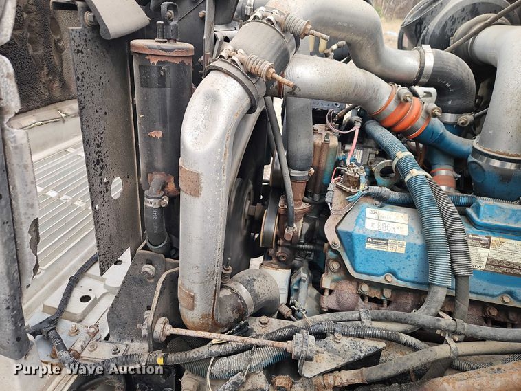 image for item FN5583 1998 International 4700 box truck