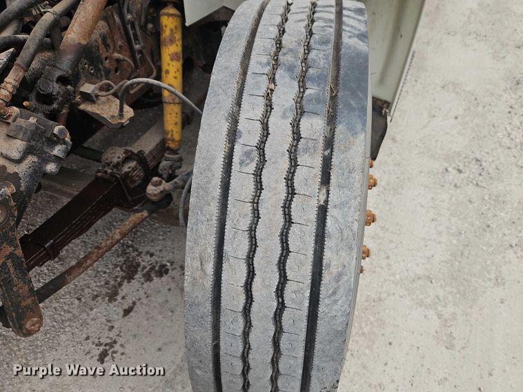 image for item FN5583 1998 International 4700 box truck