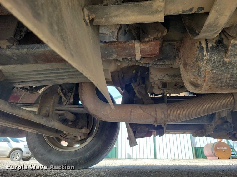 image for item NK9837 2003 Kenworth T2000 semi truck