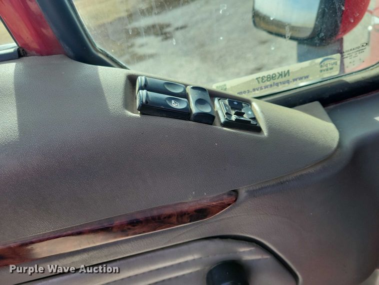 image for item NK9837 2003 Kenworth T2000 semi truck