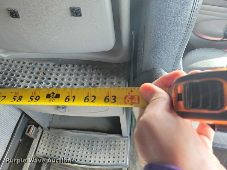 image for item NK9837 2003 Kenworth T2000 semi truck