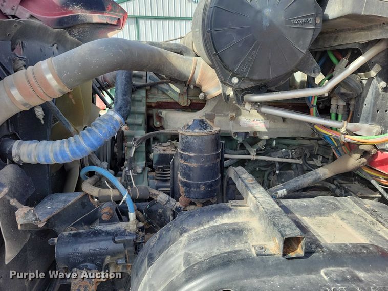 image for item NK9837 2003 Kenworth T2000 semi truck