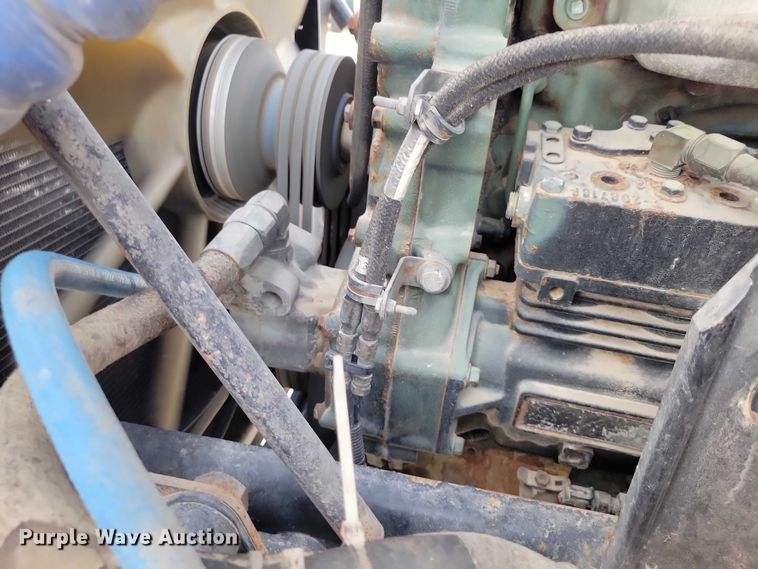 image for item NK9837 2003 Kenworth T2000 semi truck