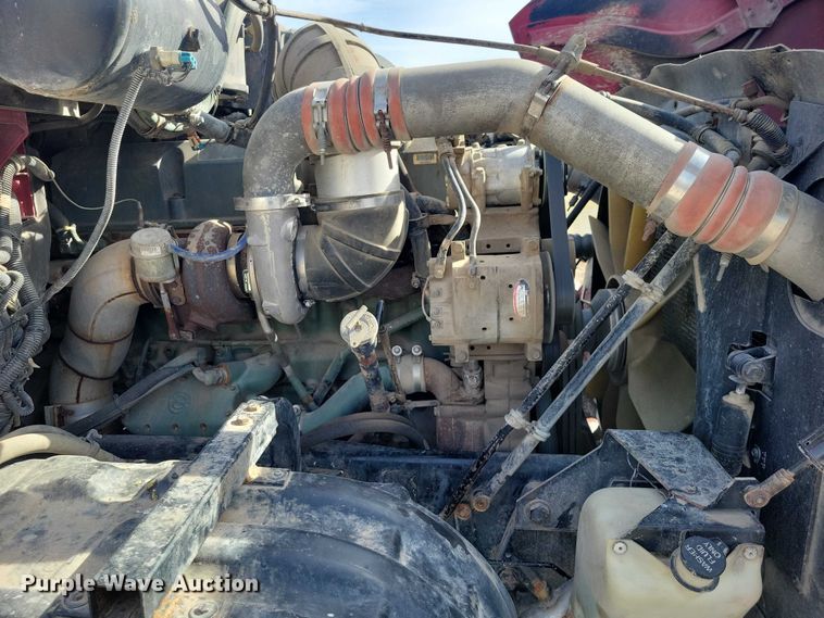 image for item NK9837 2003 Kenworth T2000 semi truck