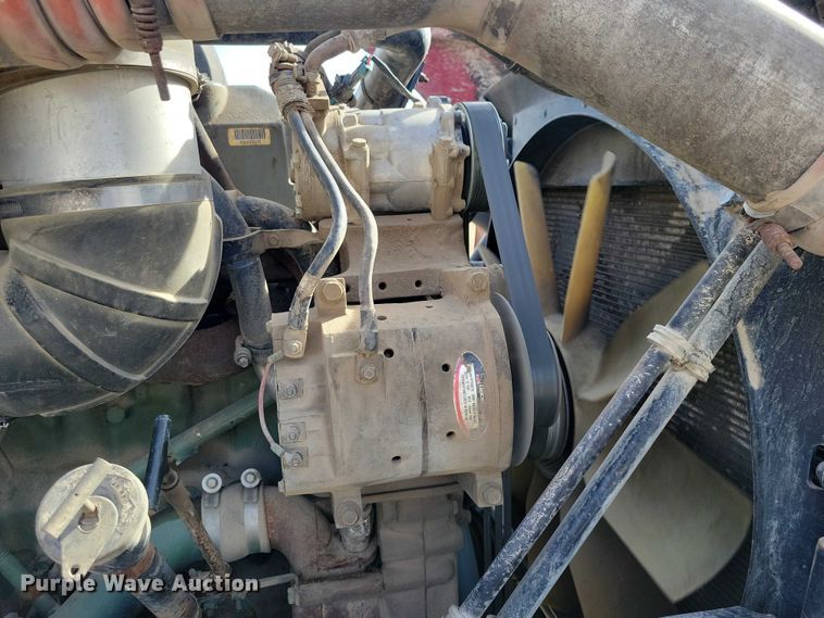 image for item NK9837 2003 Kenworth T2000 semi truck