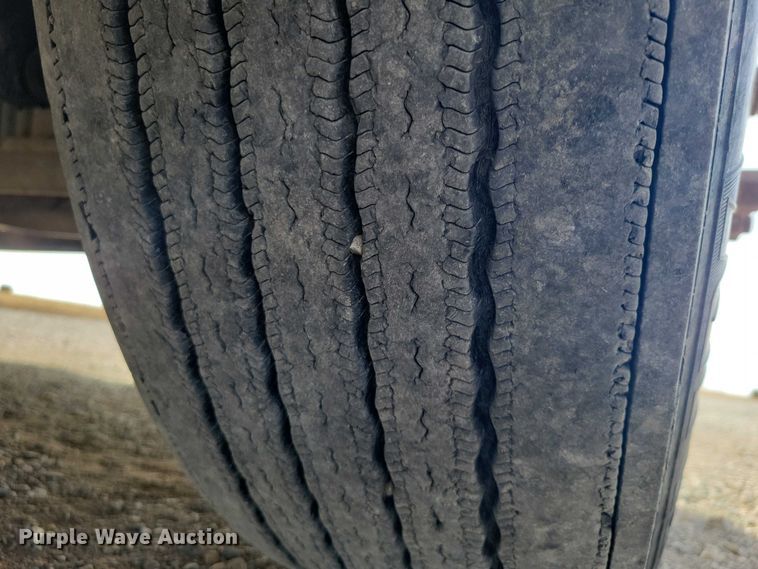 image for item NK9837 2003 Kenworth T2000 semi truck