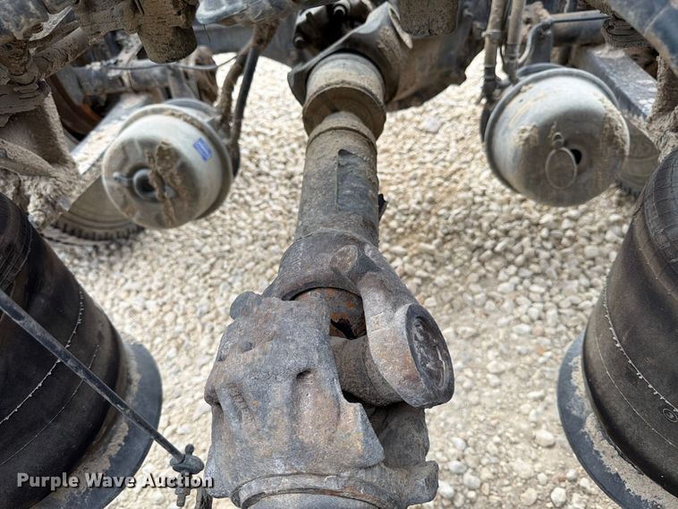 image for item YA0646 2018 Freightliner Cascadia semi truck