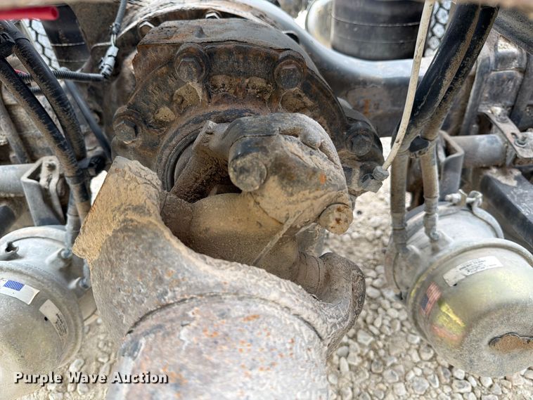 image for item YA0646 2018 Freightliner Cascadia semi truck