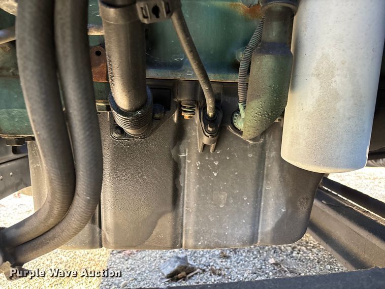 image for item YA0711 2016 Volvo  VNL semi truck