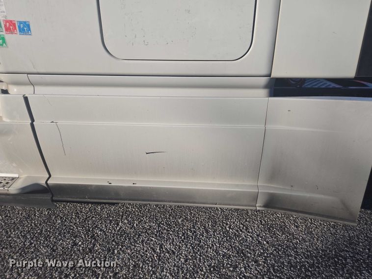 image for item YA1387 2016 Freightliner Cascadia semi truck