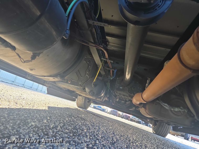 image for item YA1387 2016 Freightliner Cascadia semi truck