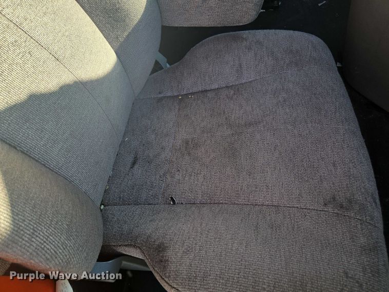 image for item YA1387 2016 Freightliner Cascadia semi truck