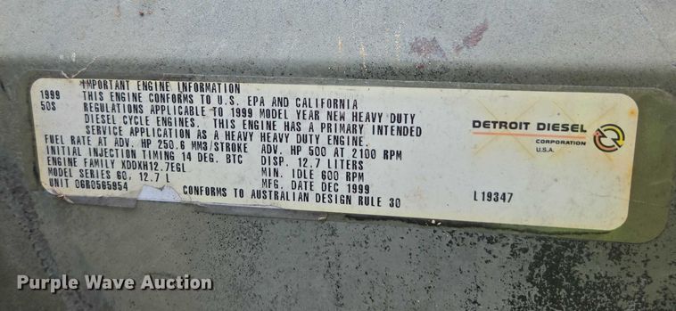 image for item YA1471 2000 Freightliner Classic XL semi truck