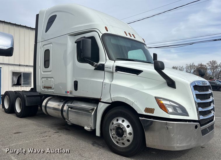 image for item YA1507 2019 Freightliner Cascadia semi truck