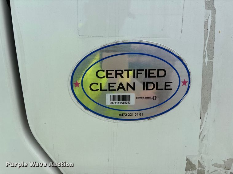 image for item YA1507 2019 Freightliner Cascadia semi truck