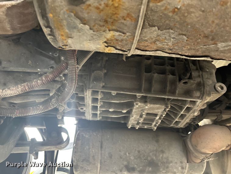 image for item YA1507 2019 Freightliner Cascadia semi truck