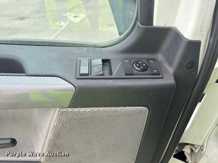 image for item YA1507 2019 Freightliner Cascadia semi truck