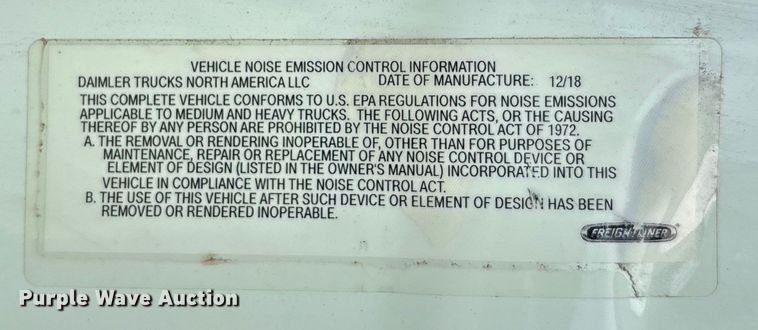 image for item YA1507 2019 Freightliner Cascadia semi truck