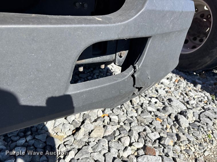 image for item YA1612 2019 Kenworth T680 semi truck