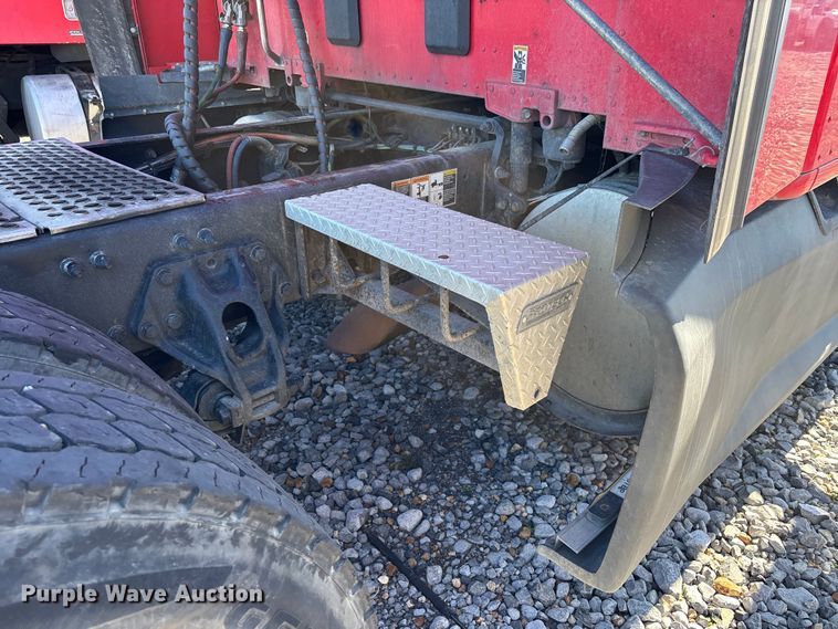 image for item YA1612 2019 Kenworth T680 semi truck