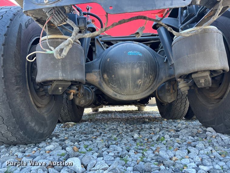 image for item YA1612 2019 Kenworth T680 semi truck