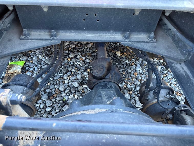 image for item YA1612 2019 Kenworth T680 semi truck