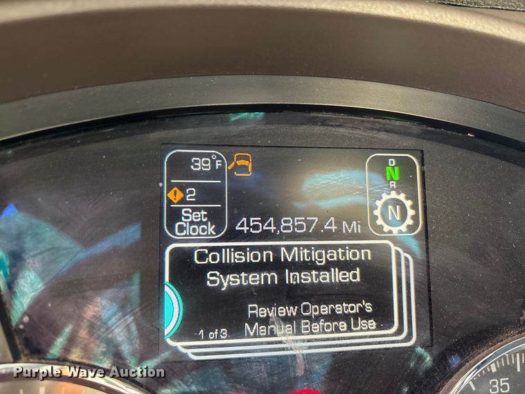 image for item YA1612 2019 Kenworth T680 semi truck