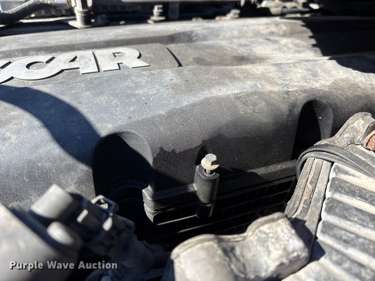 image for item YA1612 2019 Kenworth T680 semi truck