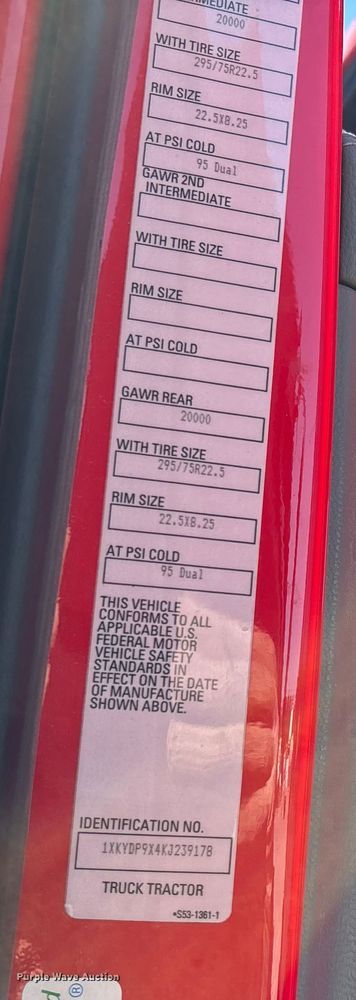 image for item YA1612 2019 Kenworth T680 semi truck