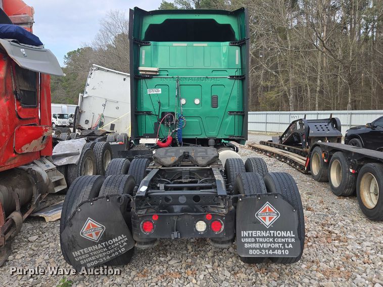 image for item YA1620 2020 International LT625 semi truck