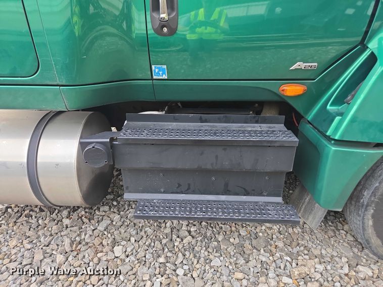 image for item YA1620 2020 International LT625 semi truck