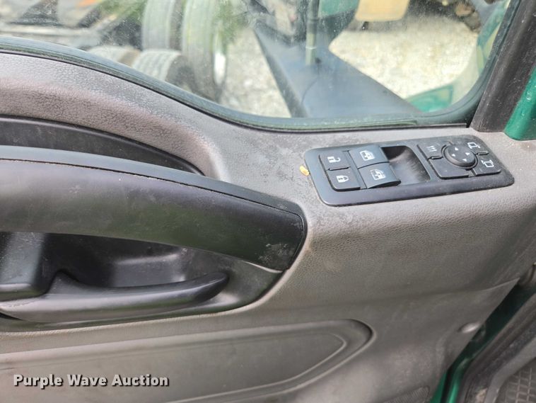 image for item YA1620 2020 International LT625 semi truck