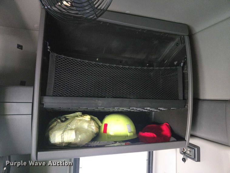 image for item YA1620 2020 International LT625 semi truck