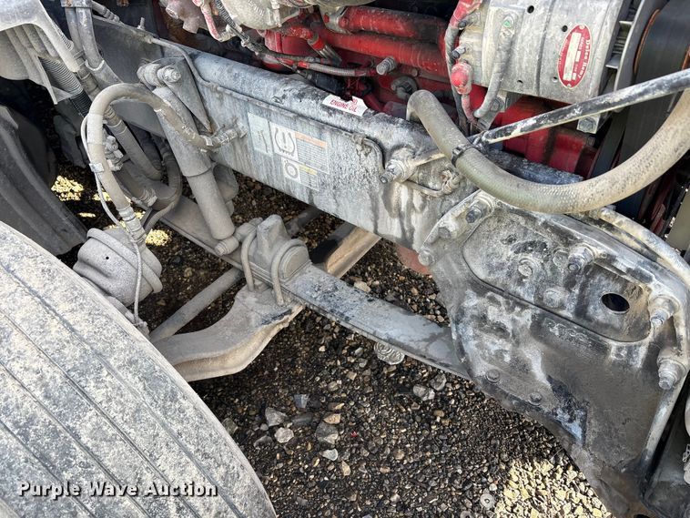 image for item YA1720 2018 Peterbilt 579 semi truck