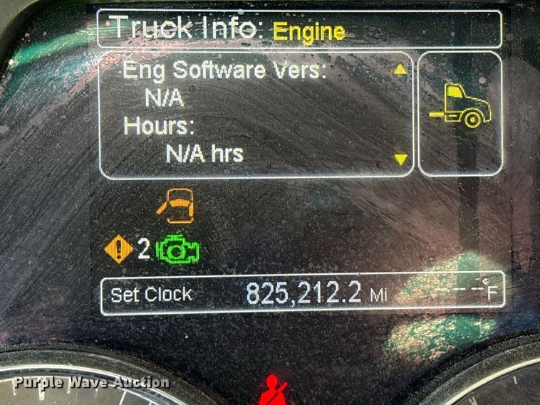 image for item YA1720 2018 Peterbilt 579 semi truck