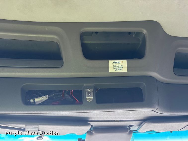 image for item YA1720 2018 Peterbilt 579 semi truck