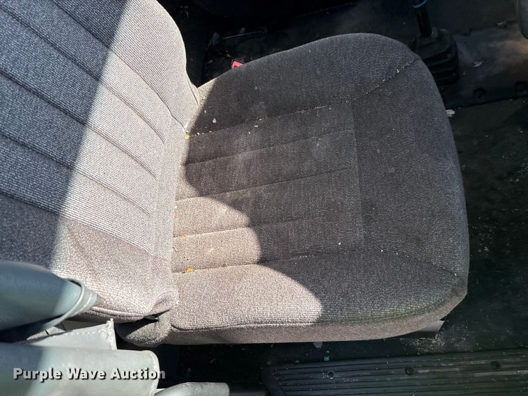 image for item YA1720 2018 Peterbilt 579 semi truck