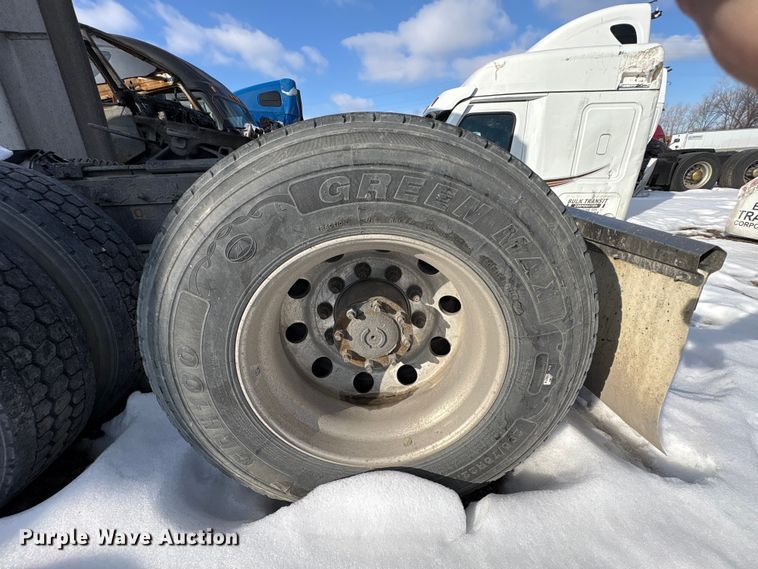 image for item YA1720 2018 Peterbilt 579 semi truck