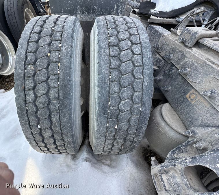 image for item YA1720 2018 Peterbilt 579 semi truck