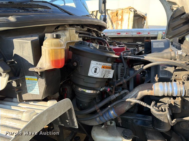 image for item YA1763 2015 Freightliner Business Class M2 box truck