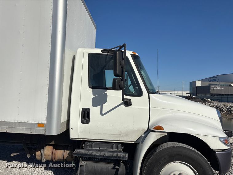 image for item YA1939 2018 International MA025 box truck