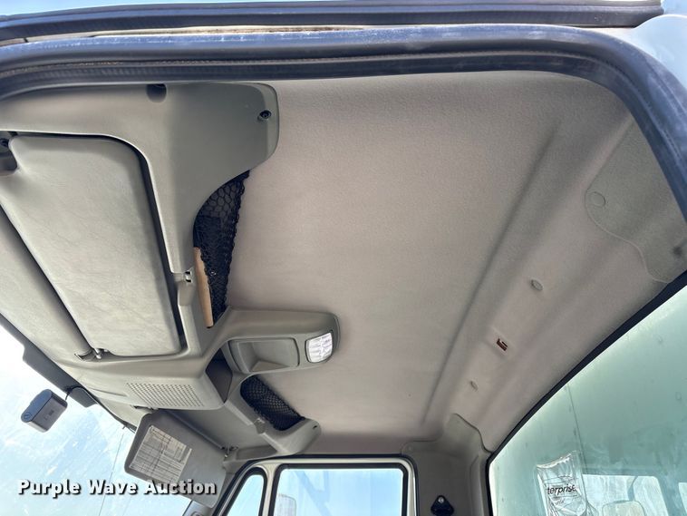 image for item YA1939 2018 International MA025 box truck