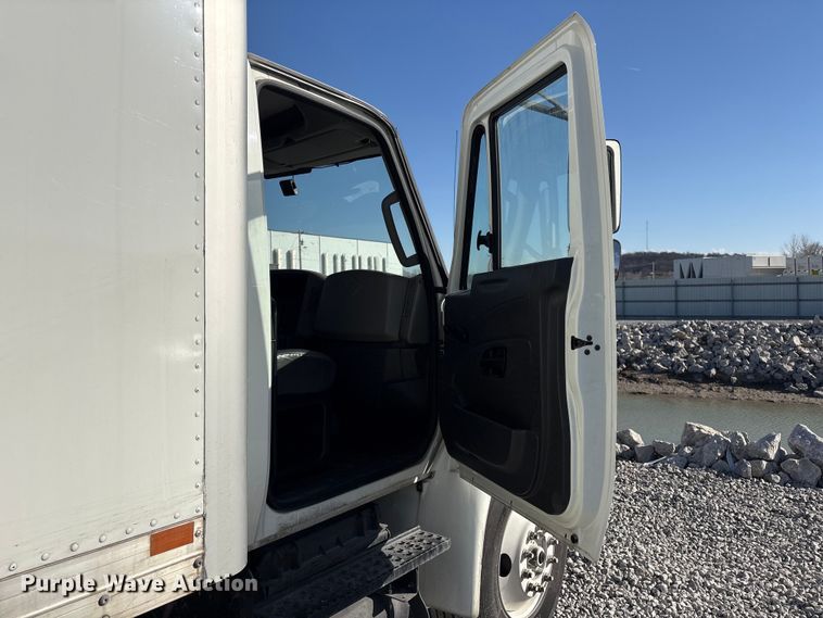 image for item YA1939 2018 International MA025 box truck