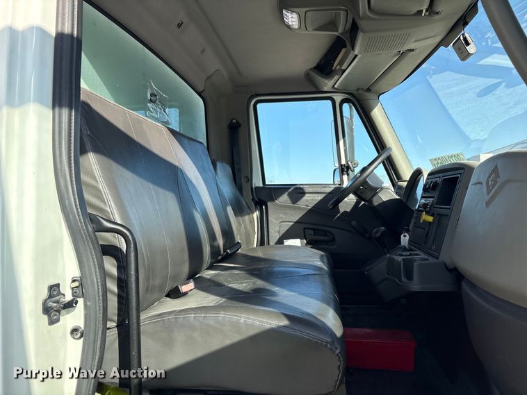 image for item YA1939 2018 International MA025 box truck