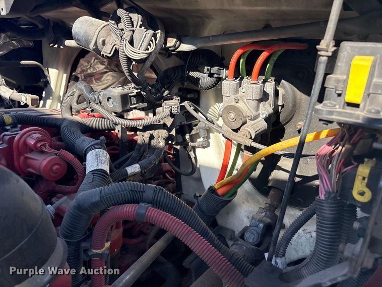 image for item YA1939 2018 International MA025 box truck